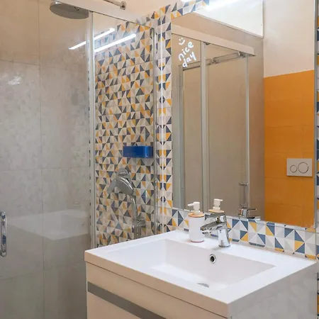 Elegant & Chic 2 - 5min To Station, Ac, Wi-fi *