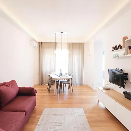 Elegant & Chic 2 - 5min To Station, Ac, Wi-fi
