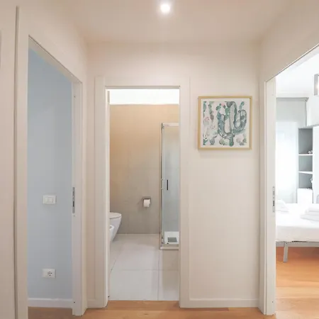 Elegant & Chic 2 - 5min To Station, Ac, Wi-fi