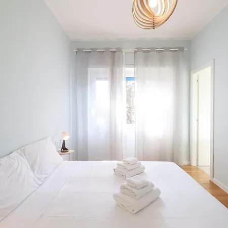 Elegant & Chic 2 - 5min To Station, Ac, Wi-fi 아파트 *