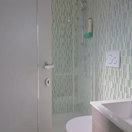 Elegant & Chic 2 - 5min To Station, Ac, Wi-fi 아파트 *